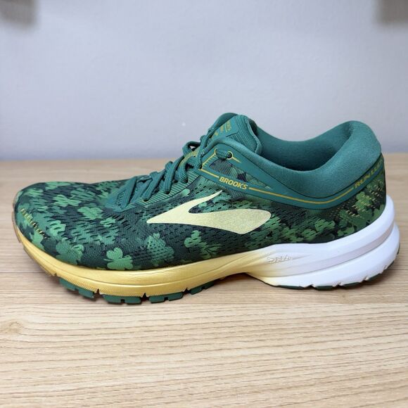 Brooks Launch 5 RUN LUCKY Men Size 10.5 D Sneakers Shamrock St Paddys Green Run